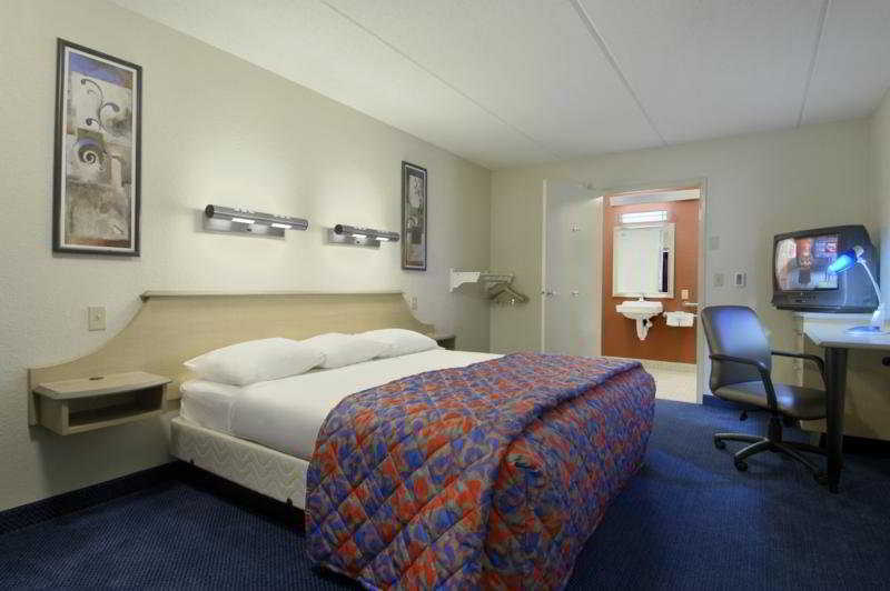Red Roof Inn Asheville - Biltmore West Oda fotoğraf
